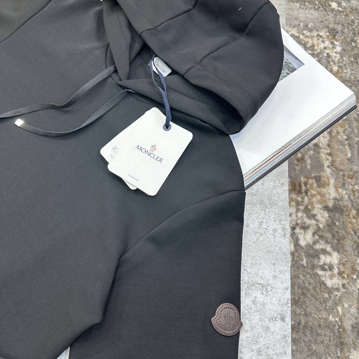 MCLR SIDE BADGE HOODIE BLACK