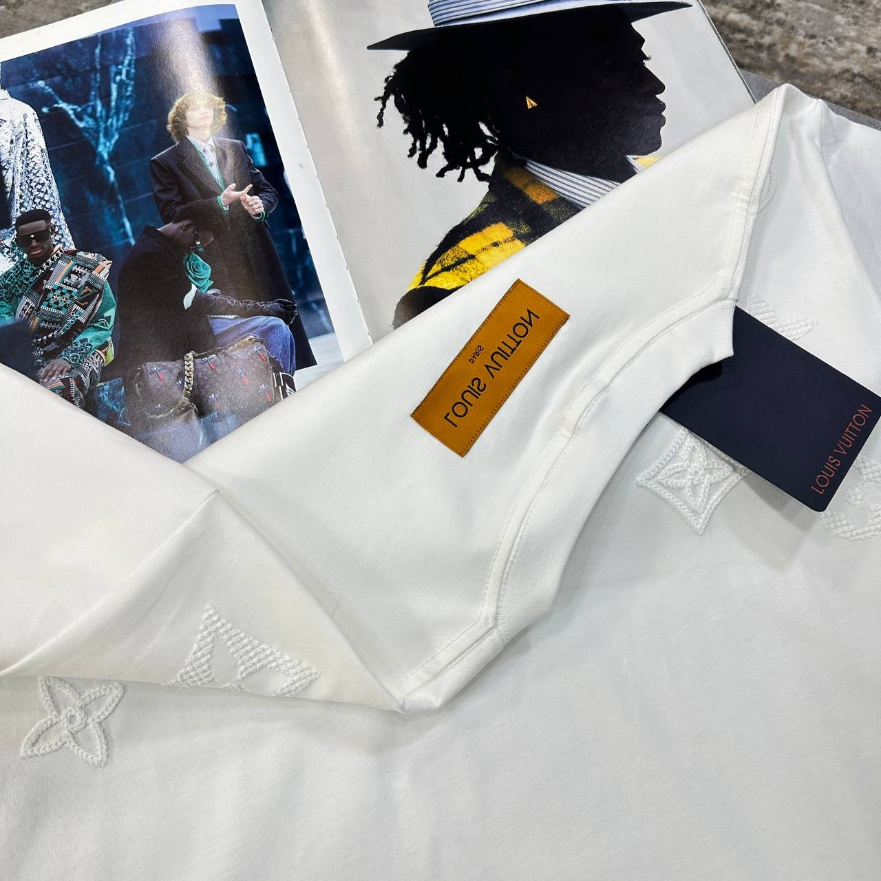 LVE FRONT EMBROIDERY T-SHIRT WHITE
