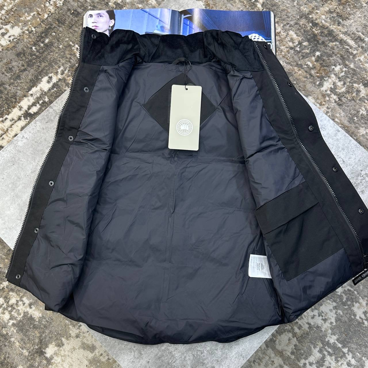 CNDA GOSE BLACKBADGE BODYWARMER BLACK