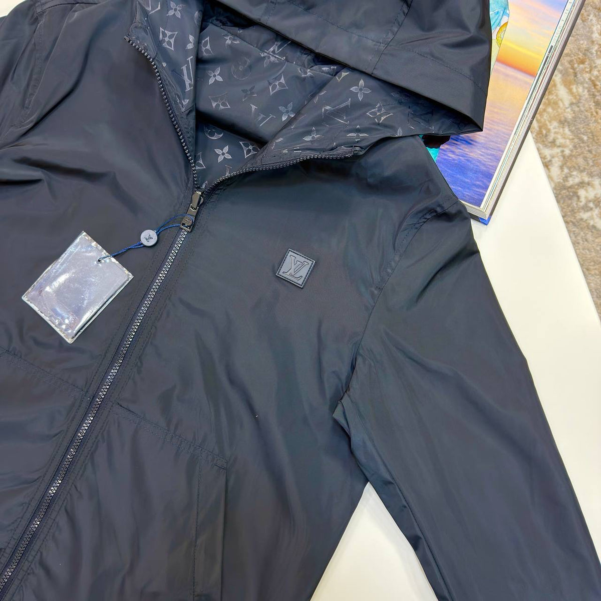 LVE REVERSIBLE JACKET NAVY