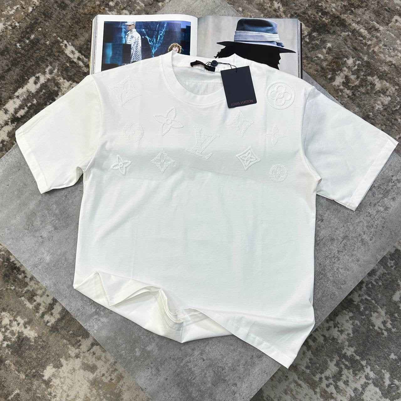 LVE FRONT EMBROIDERY T-SHIRT WHITE