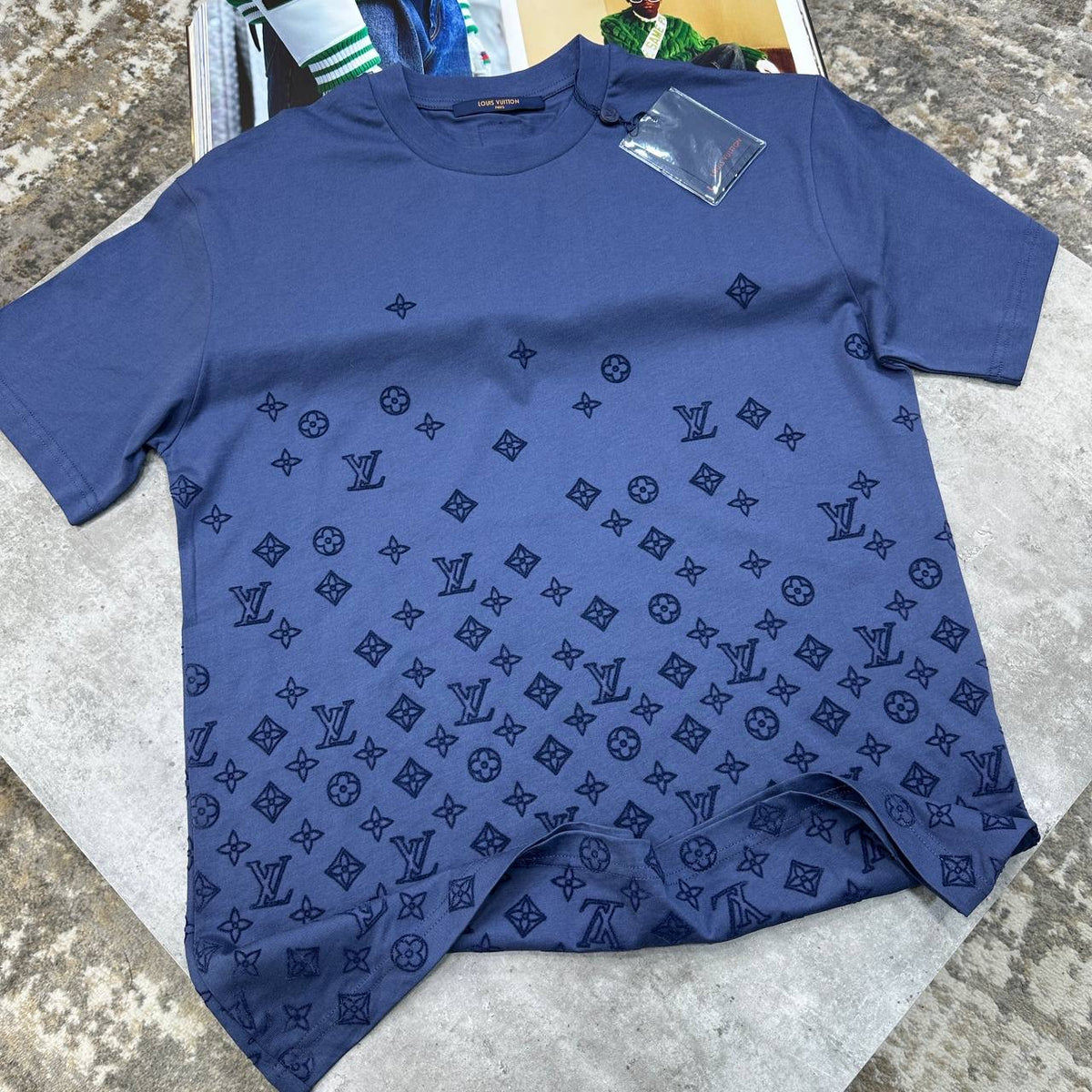 LVE HALF PRINT T-SHIRT NAVY