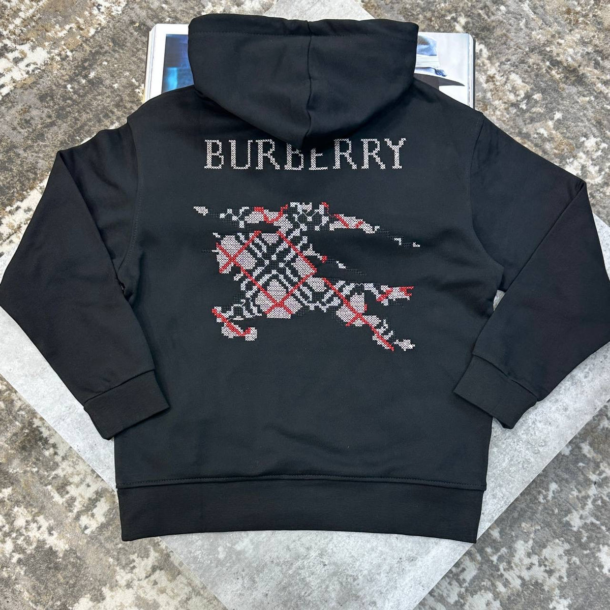 BRBRY HOODIE BLACK