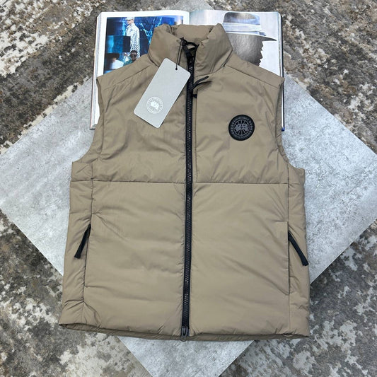 CNDA GOSE BLACKBADGE BODYWARMER BEIGE