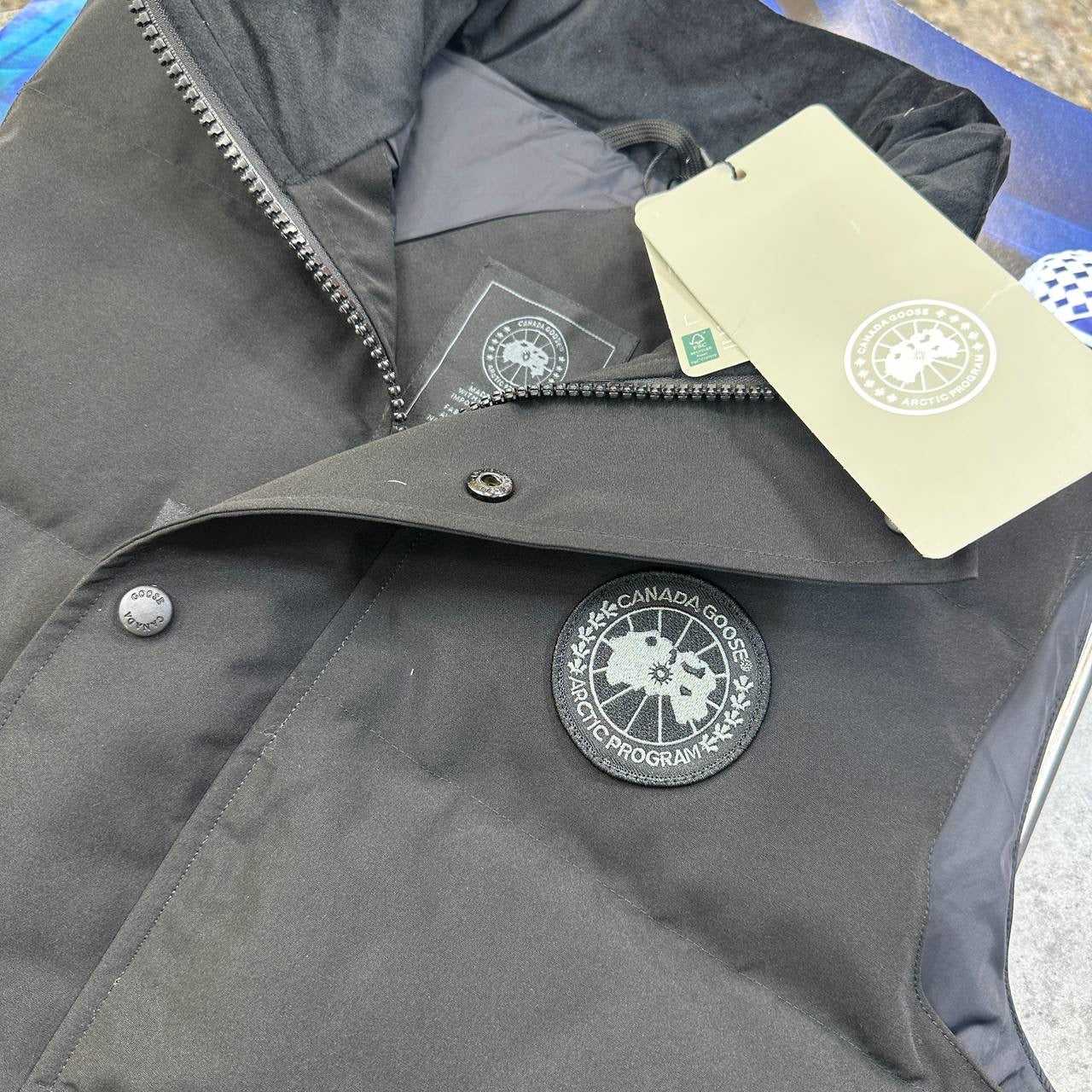 CNDA GOSE BLACKBADGE BODYWARMER BLACK
