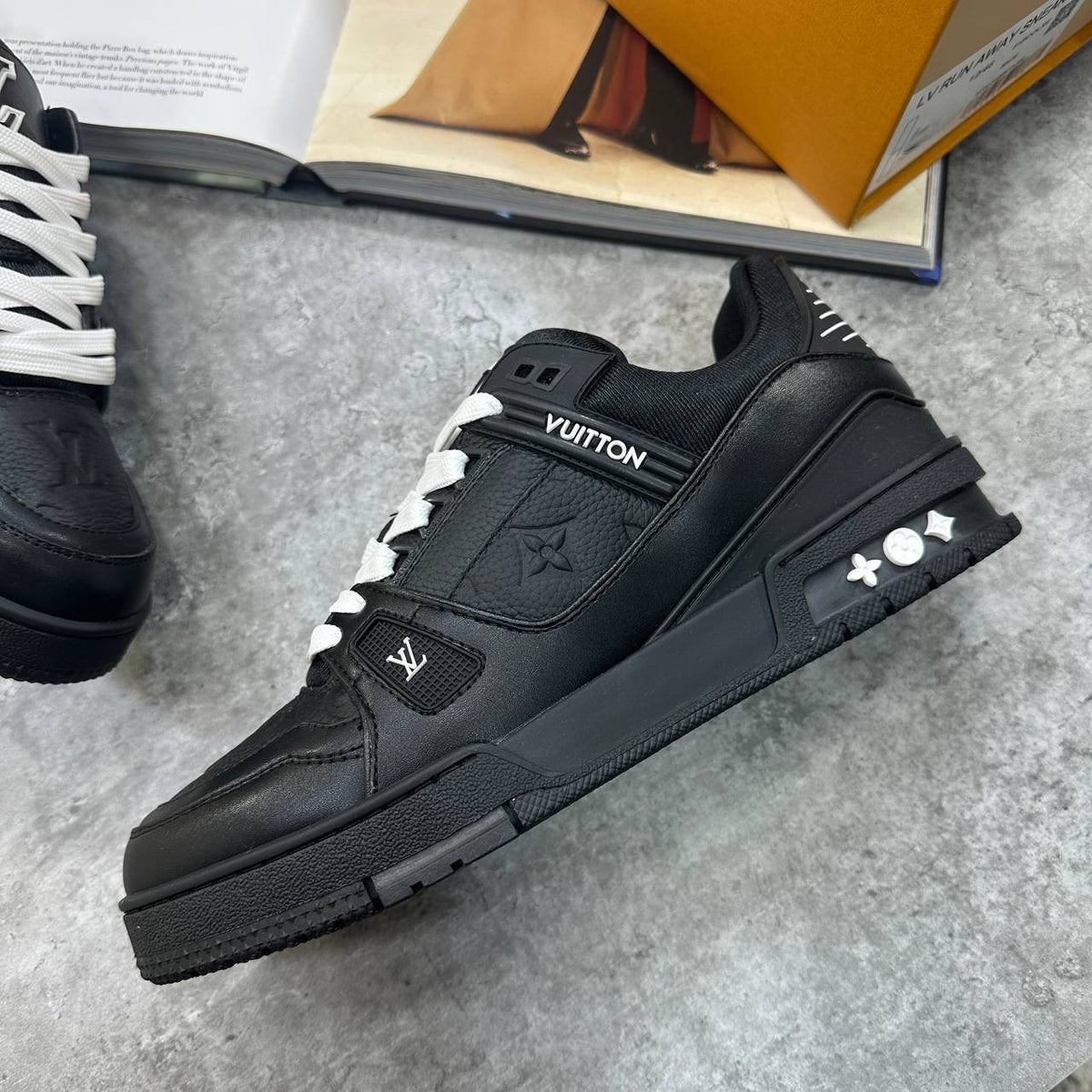 LVE TRAINER BLACK/WHITE