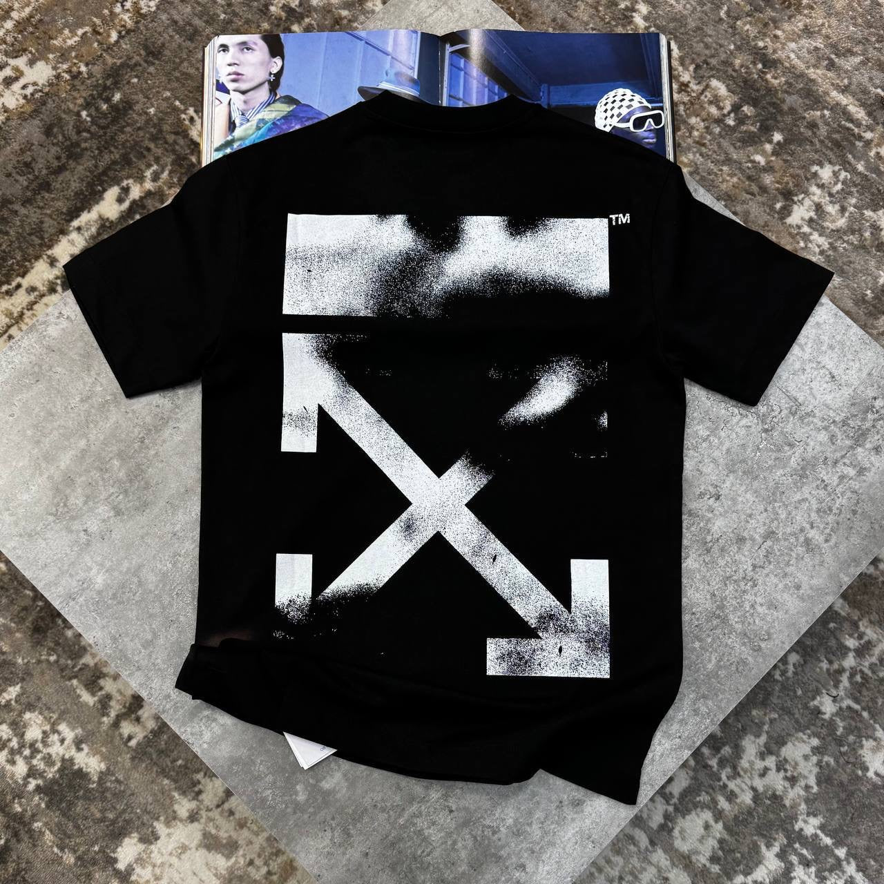 SI BACK BIG LOGO T-SHIRT BLACK