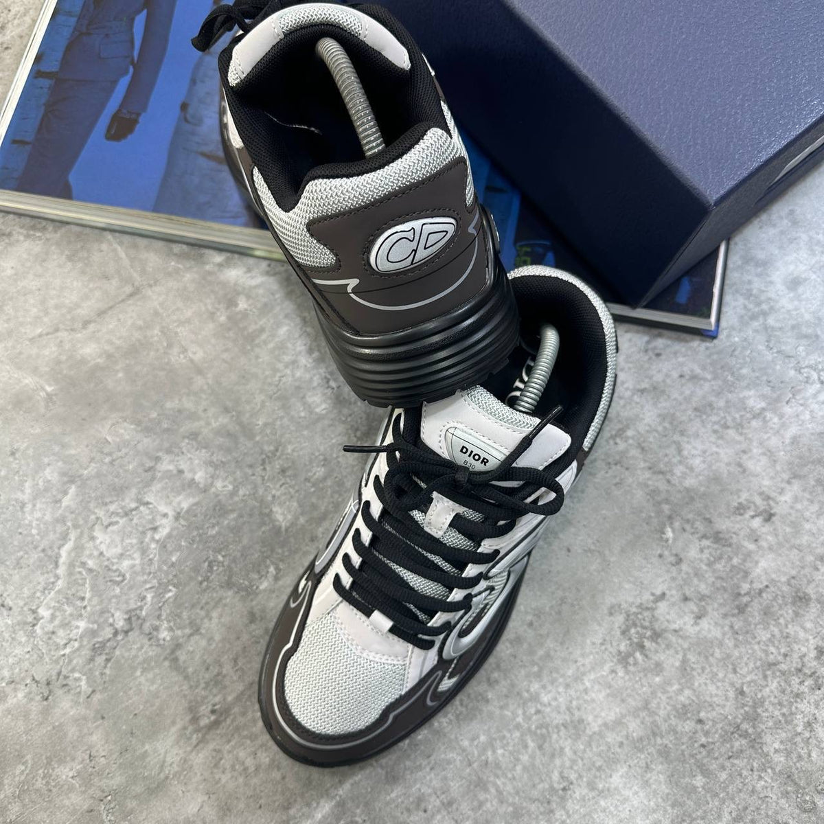 B-30 TRAINER DARKGREY