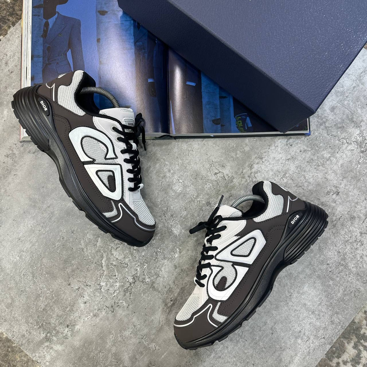 B-30 TRAINER DARKGREY