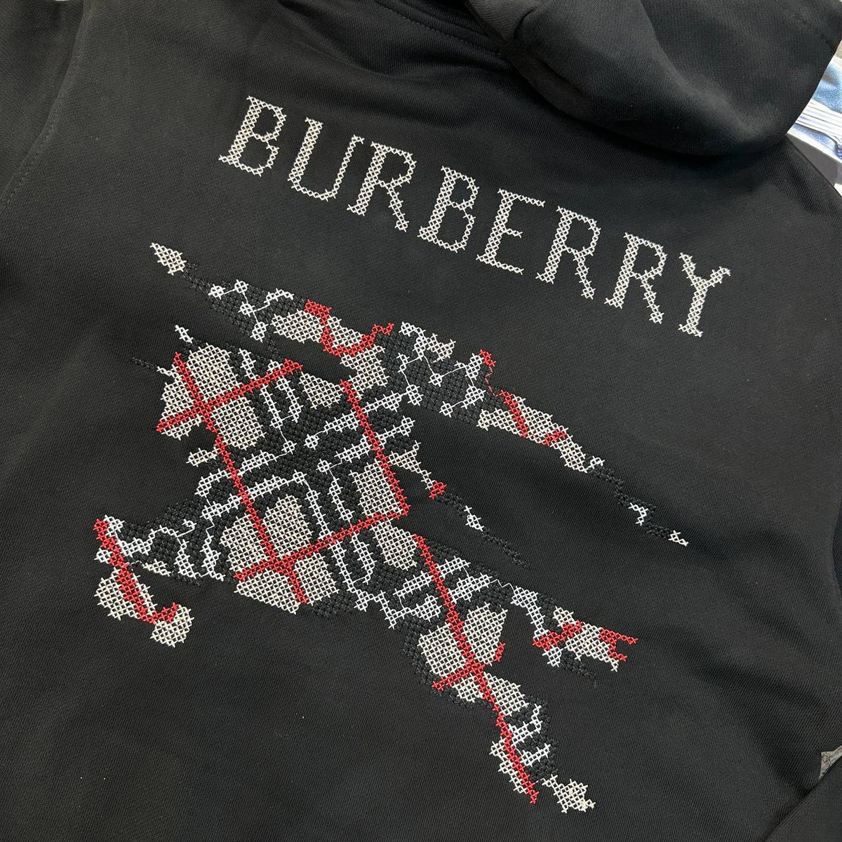BRBRY HOODIE BLACK