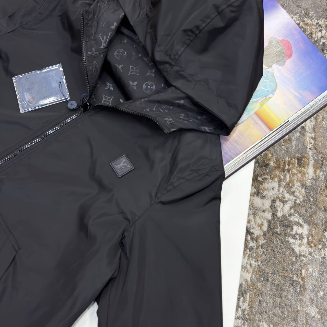 LVE REVERSIBLE JACKET BLACK
