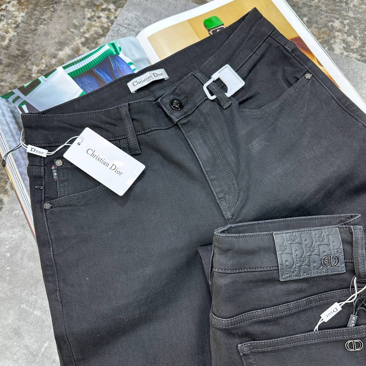 IOR REGULAR FIT JEANS BLACK