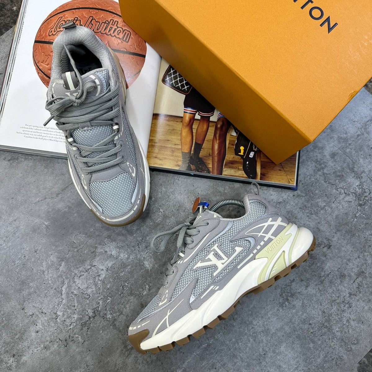 LVE TRAINERS GREY