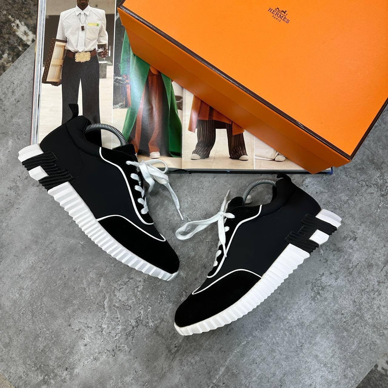 HRMS BOUNCING TRAINERS BLACK-WHITE