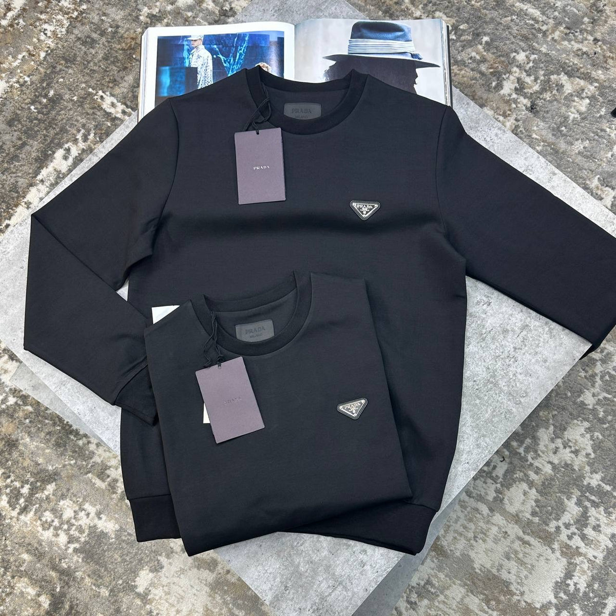 PRA FRONT METAL BADGE JUMPER BLACK
