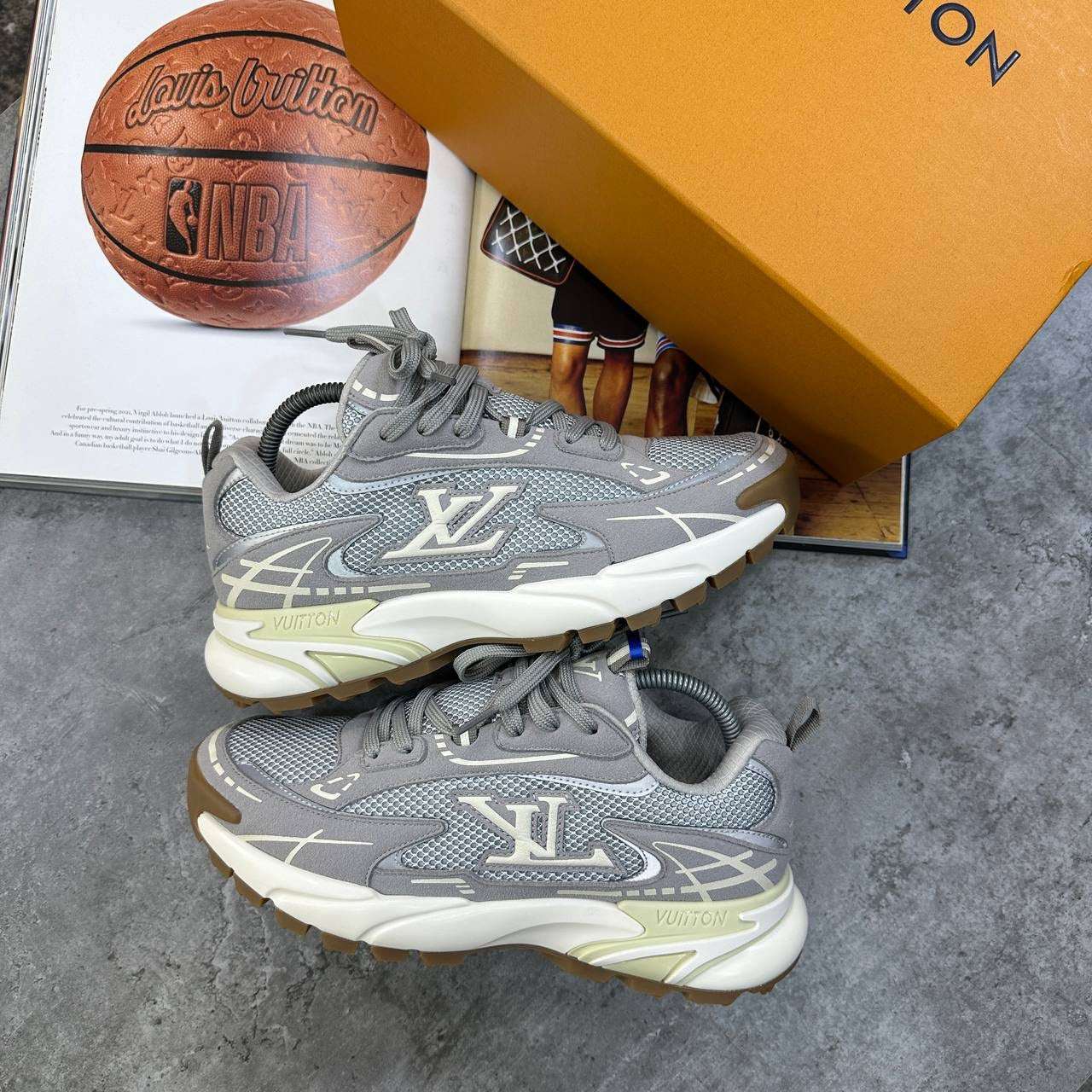 LVE TRAINERS GREY
