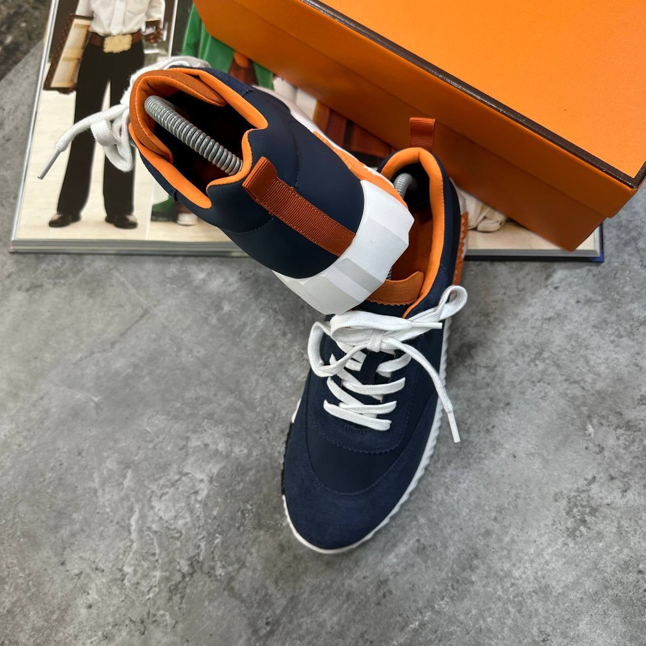 HRMS BOUNCING TRAINERS NAVY-ORANGE