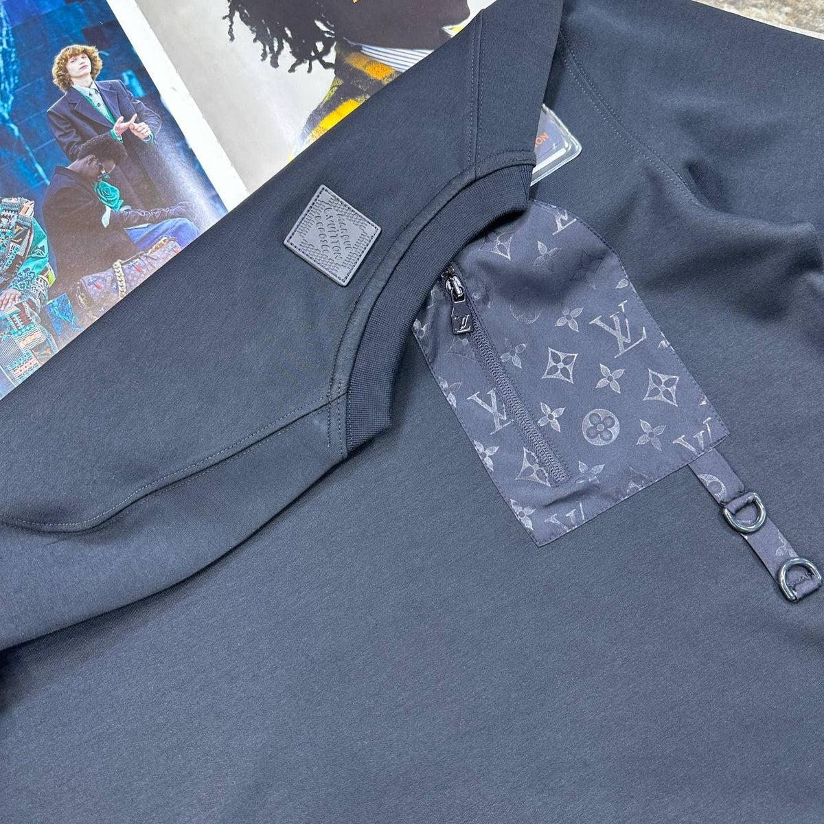 LVE FRONT POCKET JUMPER NAVY