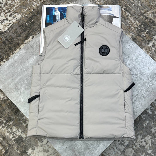CNDA GOSE BLACKBADGE BODYWARMER LIGHTGREY