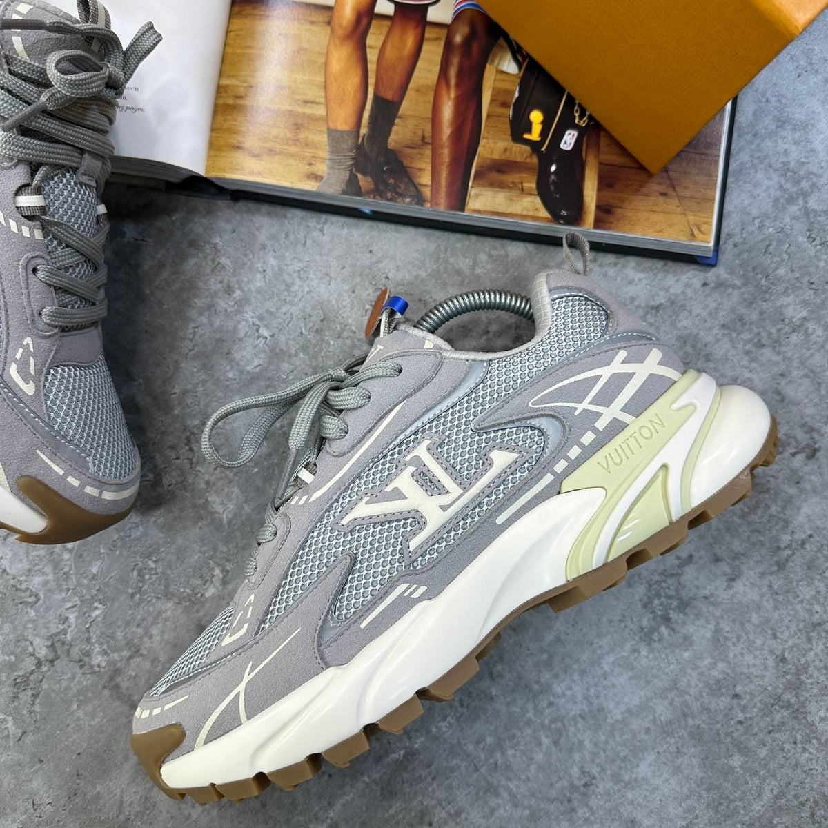 LVE TRAINERS GREY