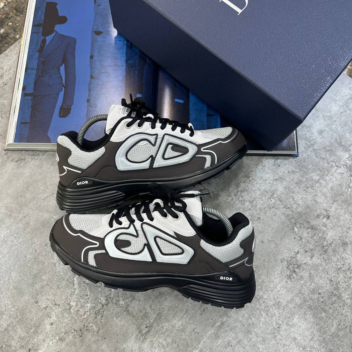 B-30 TRAINER DARKGREY