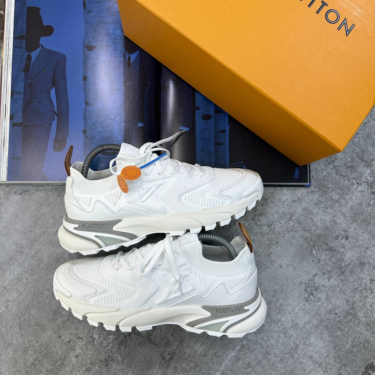 LVE TRAINERS ALL WHITE