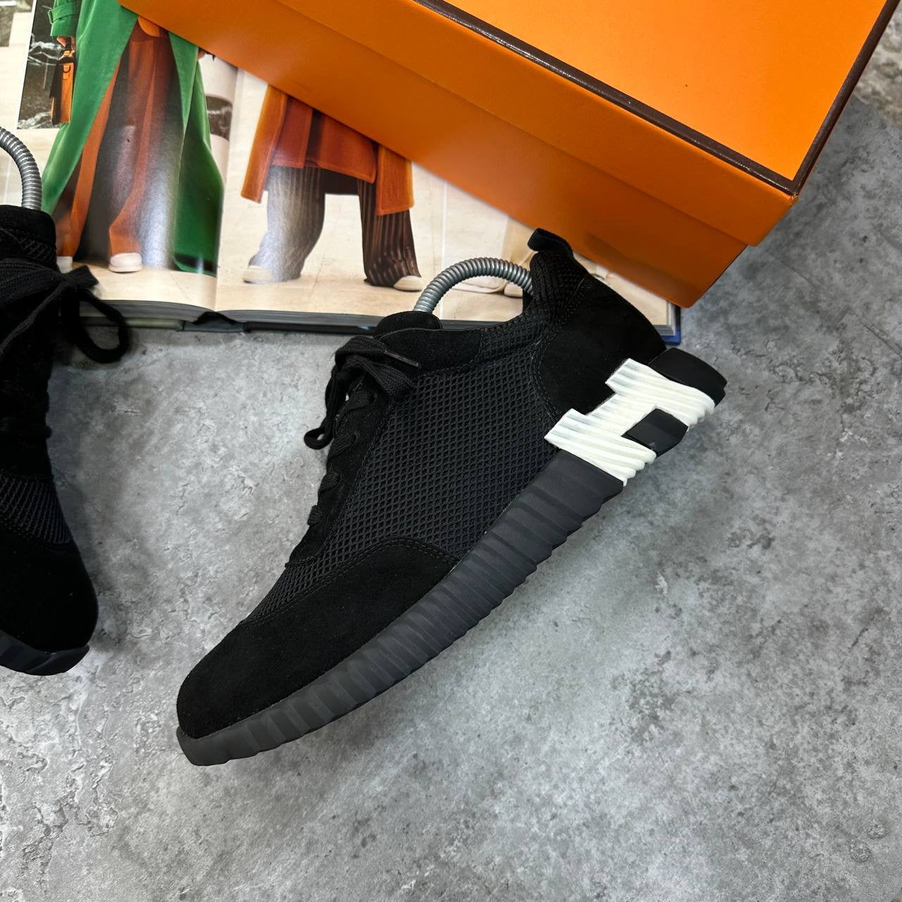 HRMS BOUNCING TRAINERS BLACK