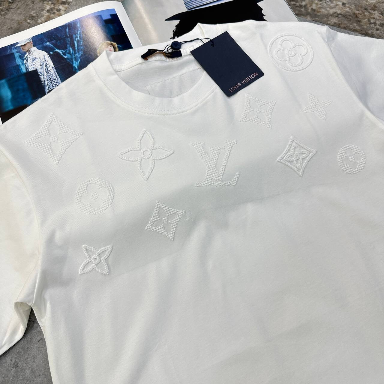 LVE FRONT EMBROIDERY T-SHIRT WHITE