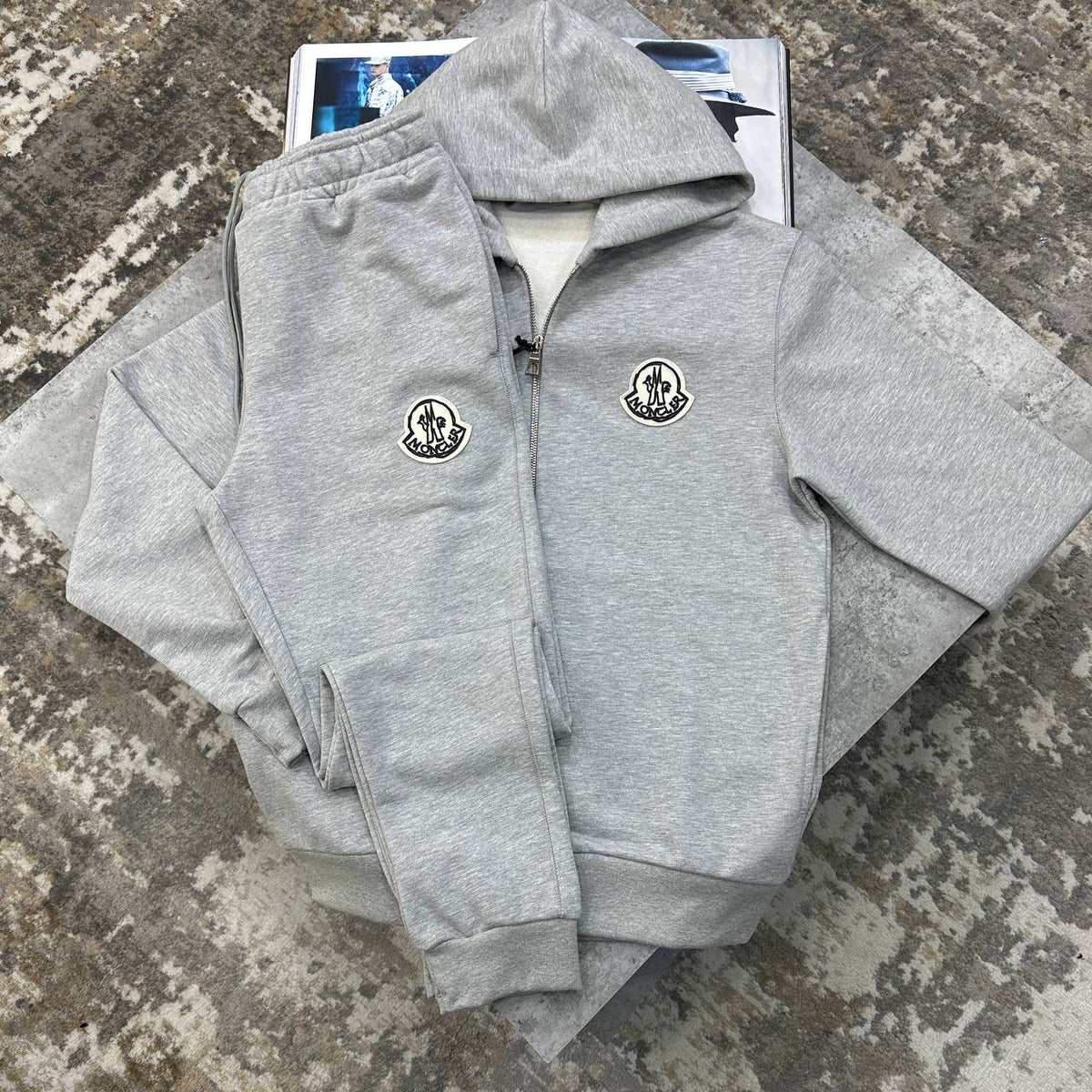 MNCR FRONT BIG BADGE TRACKSUIT GREY