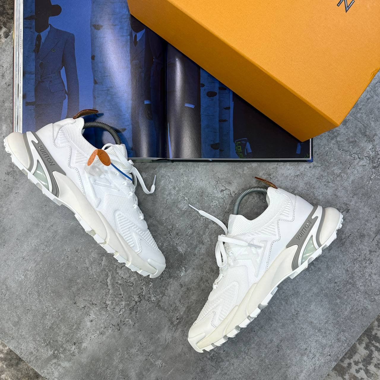 LVE TRAINERS ALL WHITE