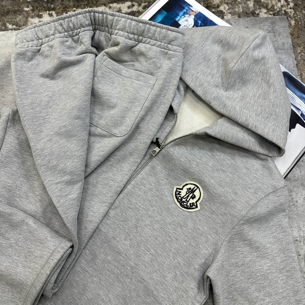 MNCR FRONT BIG BADGE TRACKSUIT GREY