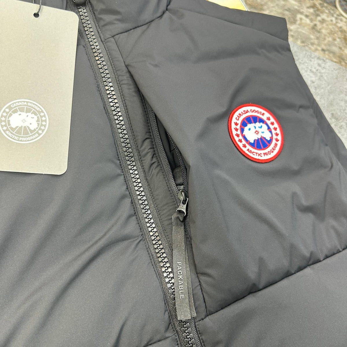 CNDA GOSE REDBADGE BODYWARMER BLACK