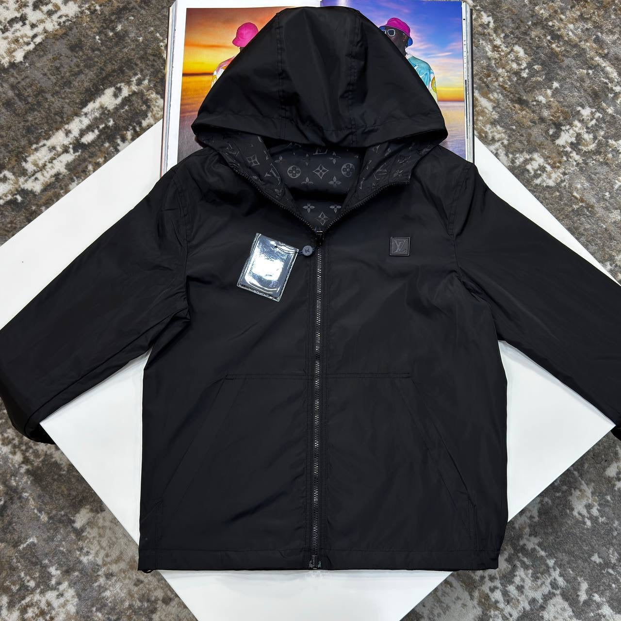 LVE REVERSIBLE JACKET BLACK
