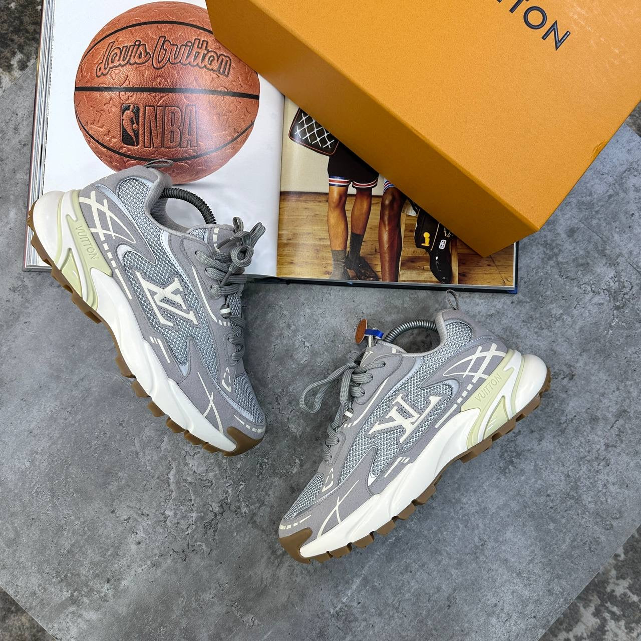 LVE TRAINERS GREY