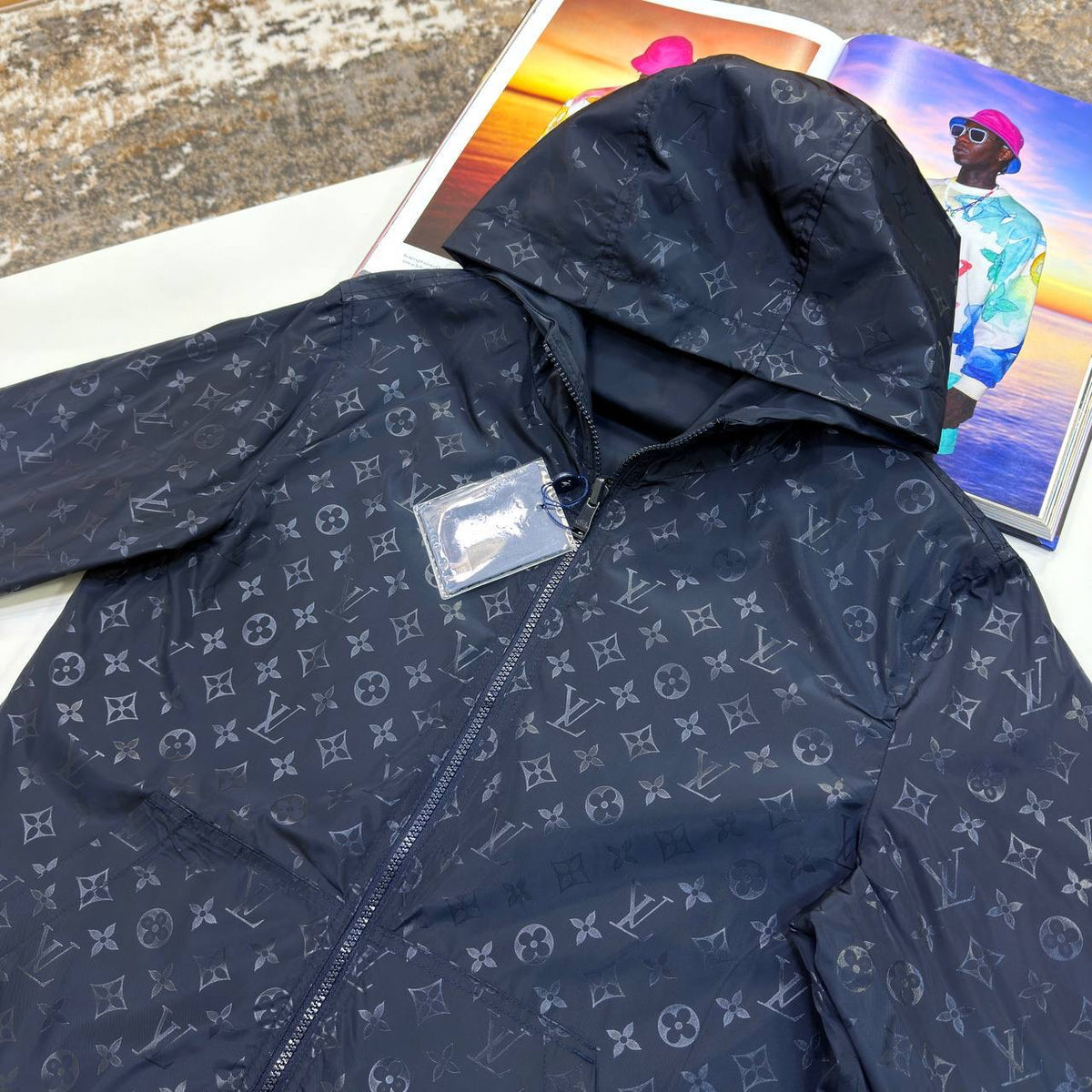 LVE REVERSIBLE JACKET NAVY