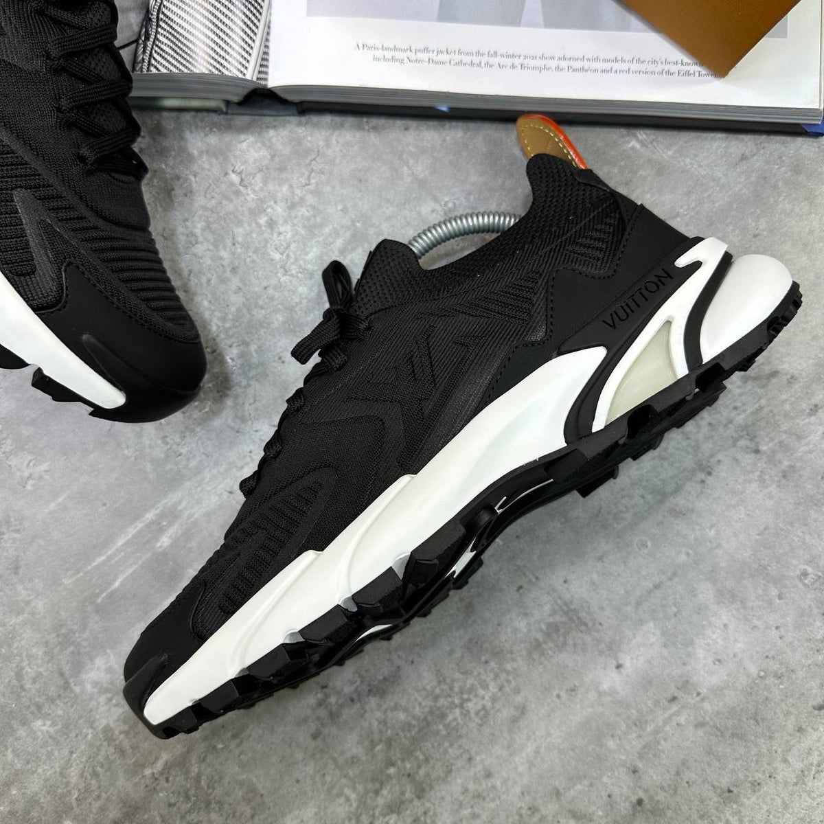 LVE TRAINERS BLACK/WHITE