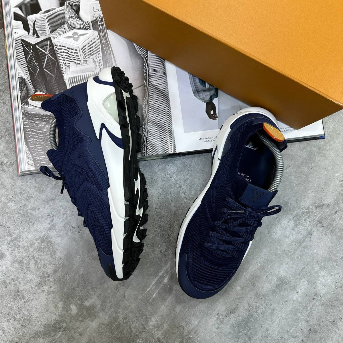 LVE TRAINERS NAVY/WHITE