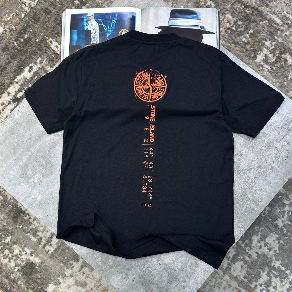 SI BACK BIG LOGO T-SHIRT BLACK