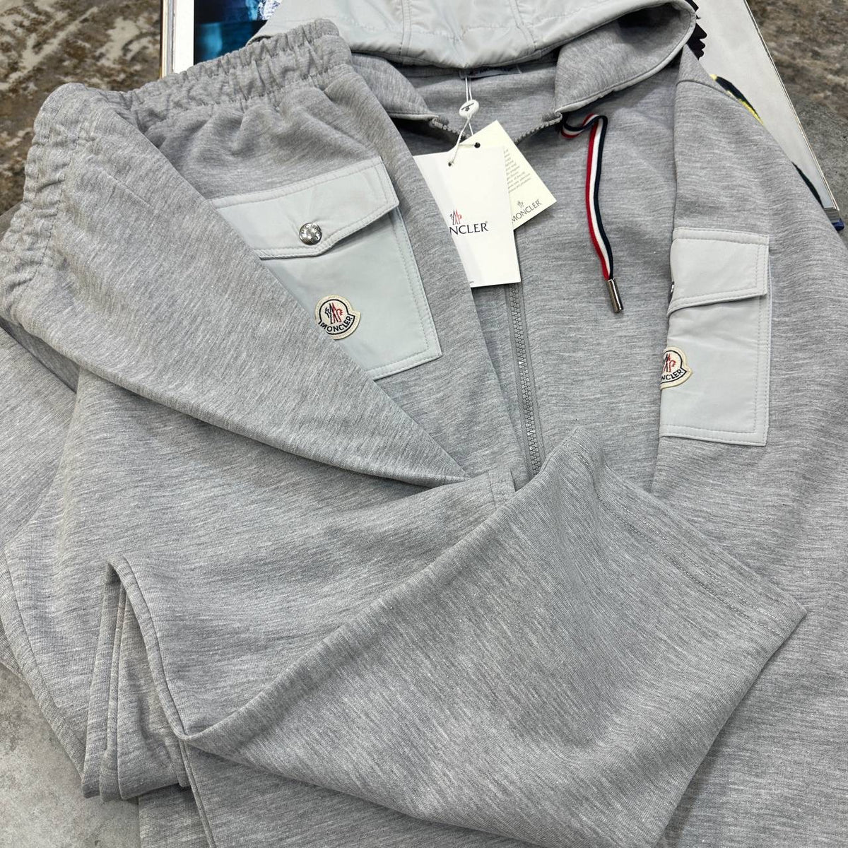 NCLR SIDE BADGE TRACKSUIT GREY