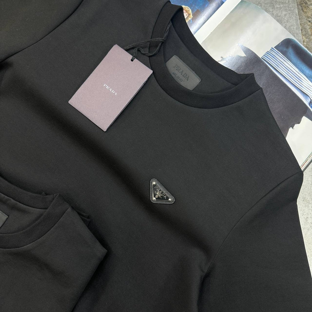 PRA FRONT METAL BADGE JUMPER BLACK