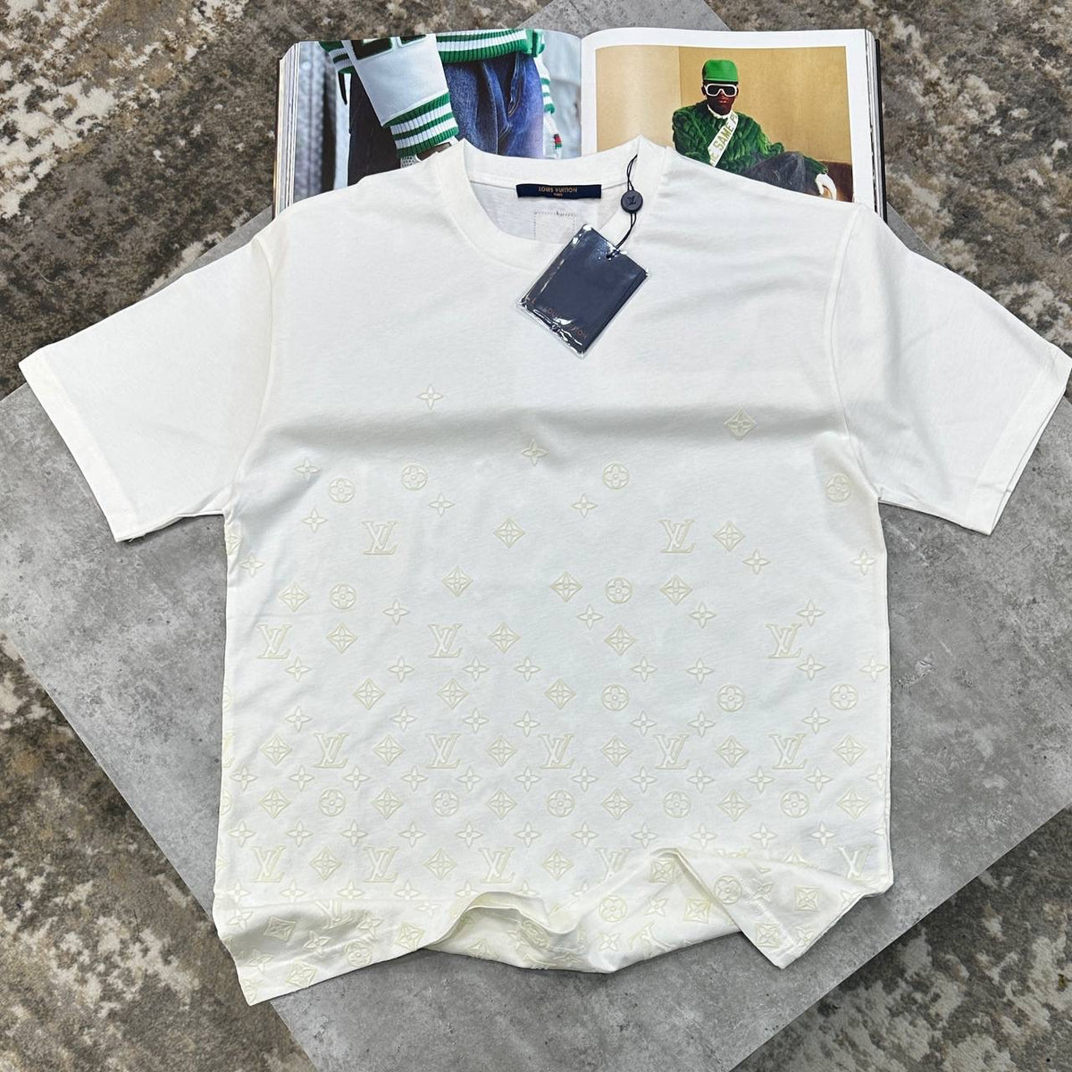 LVE HALF PRINT T-SHIRT WHITE