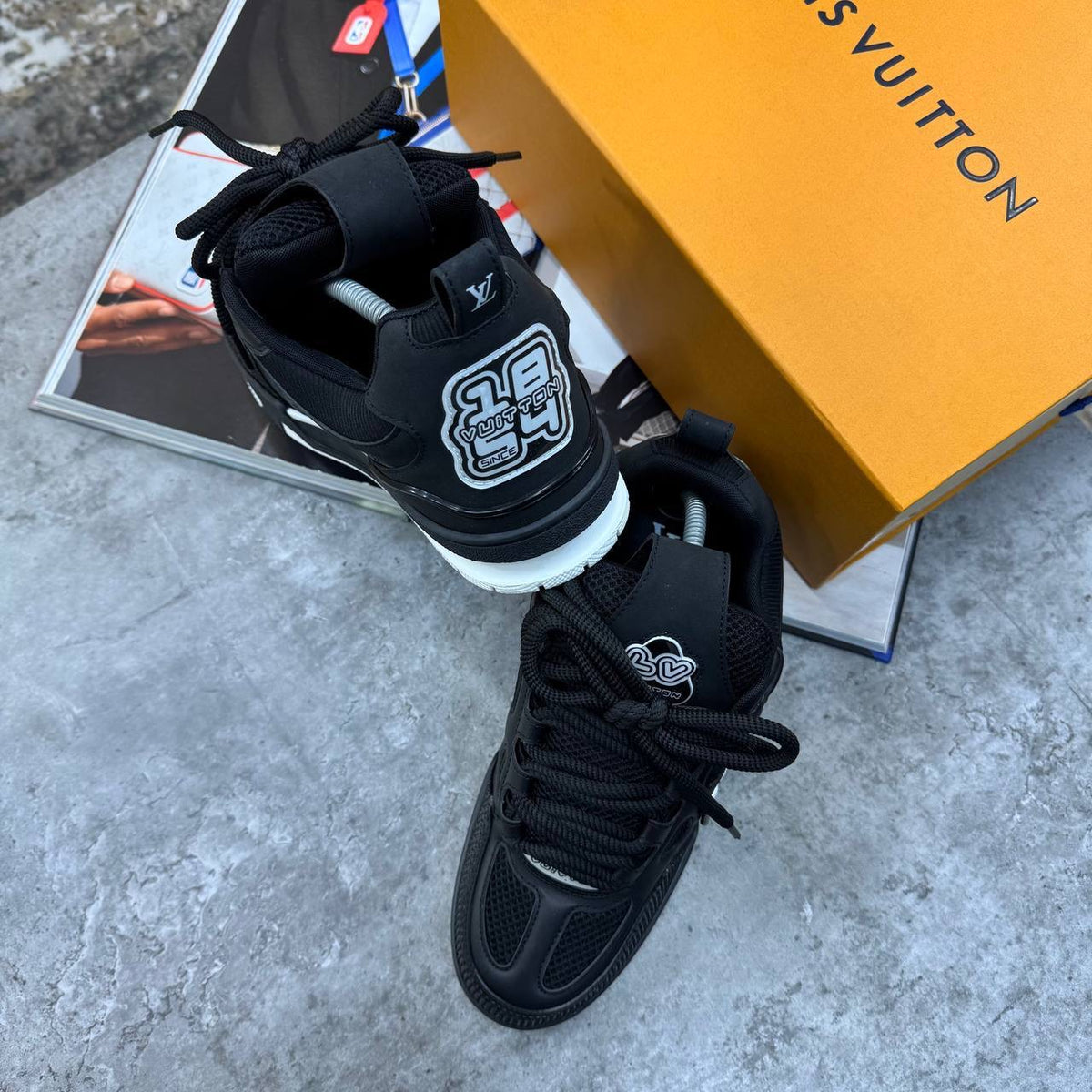 LVE SKATES BLACK/WHITE