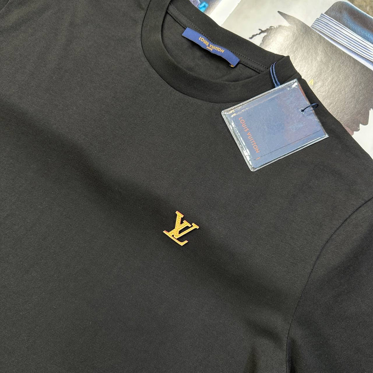 LV MINI FRONT LOGO T-SHIRT BLACK