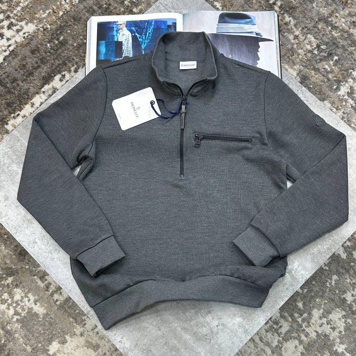 NCLR SIDE BADGE HALFZIP DARKGREY